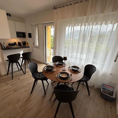 Perlissima, View And Pool Malcesine