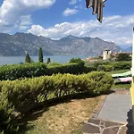 아파트 Perlissima, View And Pool 말세진느