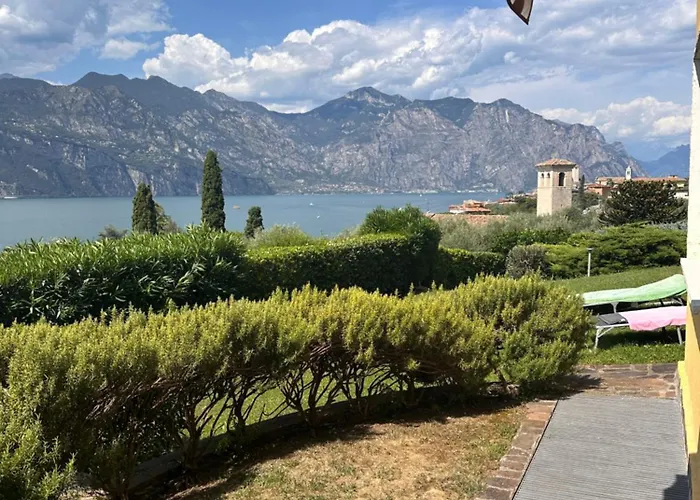 Apartment Perlissima, View And Pool Malcesine