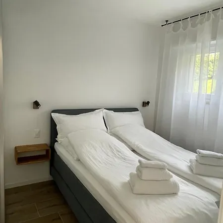 Perlissima, View And Pool Apartment Malcesine