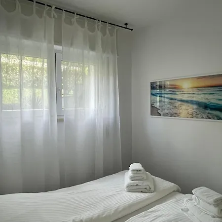 Perlissima, View And Pool Apartment